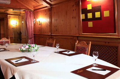 King's Hotel First Class
