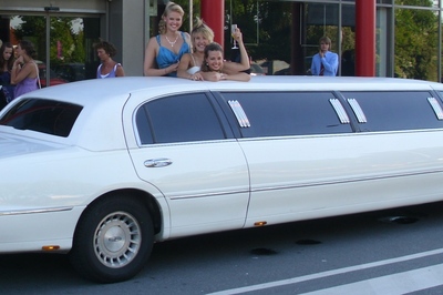 Rent-A-Limo Limousinenservice