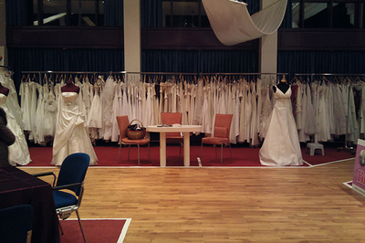 Scarlett Abend- und Brautmoden