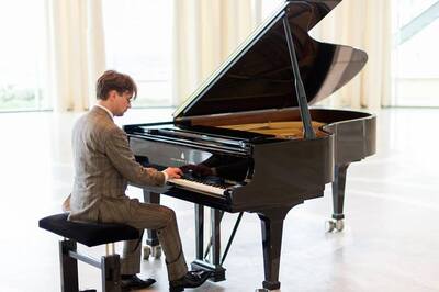 Pianist Marcus Sukiennik