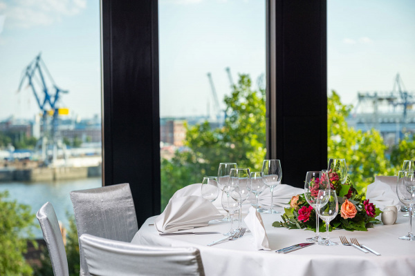 Empire Riverside Hotel