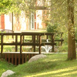 Daily Fresh Hotel & Conference Center