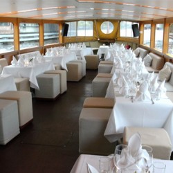 Lounge-Schiff STRALAU