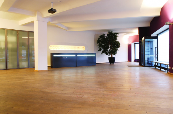 BAZIC Lounge