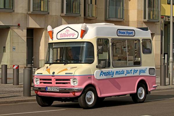 Mr. Whippy's Frozen Yogurt Truck