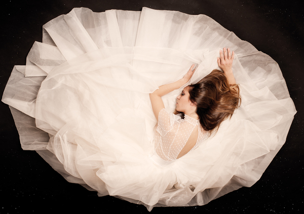 ANNE WOLF
