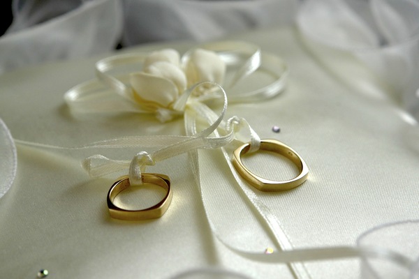 Reinweiss HOCHZEITEN