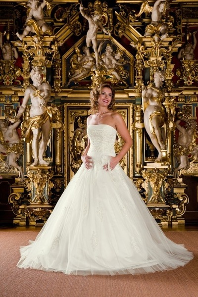 Avorio Vestito
