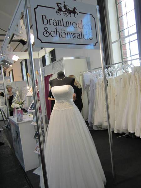 Brautmoden und Festbekleidung Schönwalde