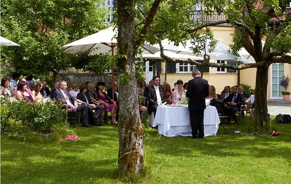 DER STIMMUNGSFESTHALTER