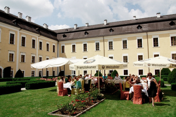 Bellas Hochzeitsservice