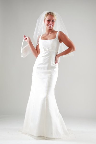 DRESSMAKER  Brautmode