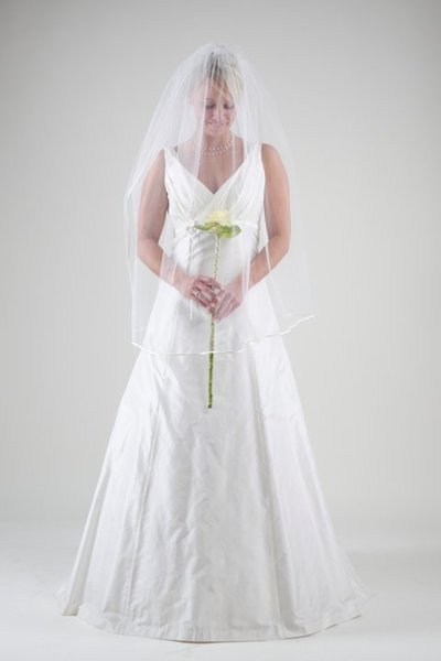 DRESSMAKER  Brautmode