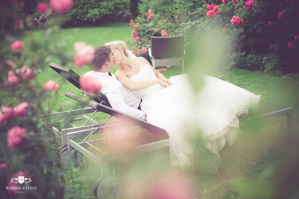 WEDDING & EVENT Moments