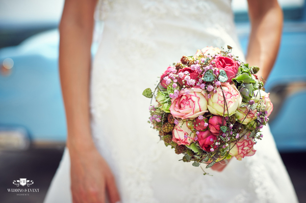 WEDDING & EVENT Moments