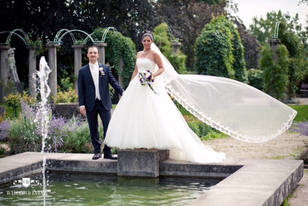 WEDDING & EVENT Moments