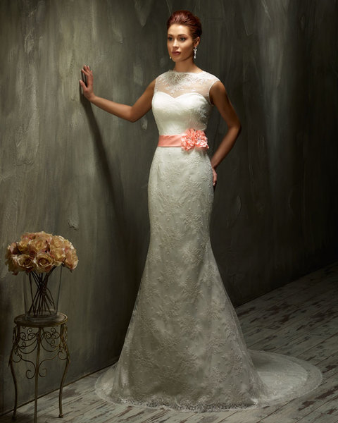 Hochzeitskleid mit Schleppe