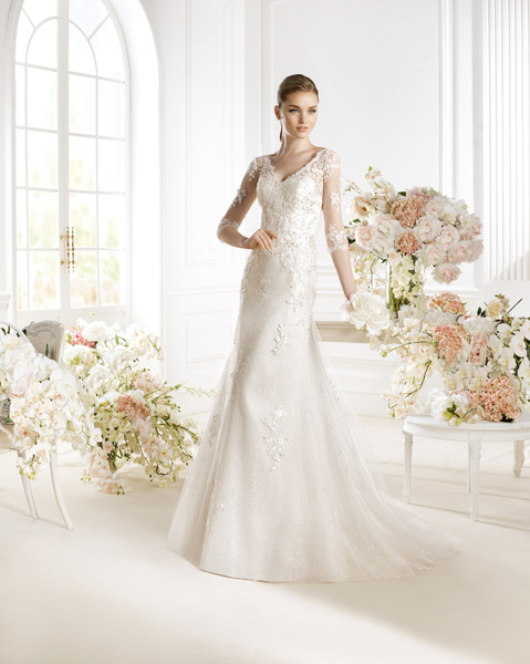 Langärmliges Brautkleid aus Spitze