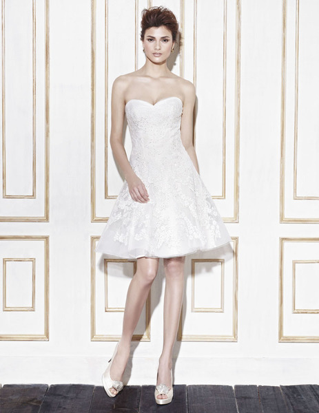 Trägerloses Hochzeitskleid aus Spitze für das Standesamt