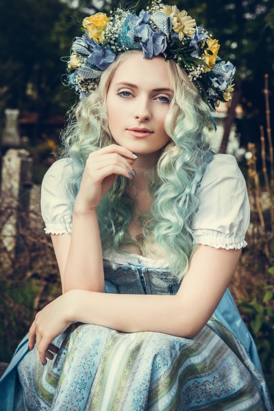 Independent – Hair & Make up