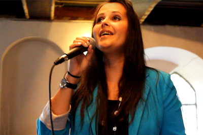 Hochzeitssängerin Carina de Jesus