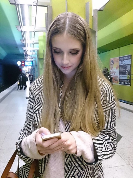 Jessica Schletter Make Up & Hair Artist