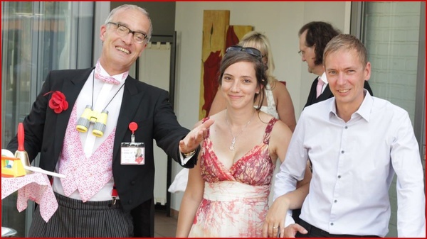 Comedy-Hochzeits-Butler "Bernhardt"