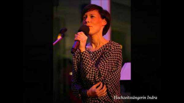 Hochzeitssängerin Indra