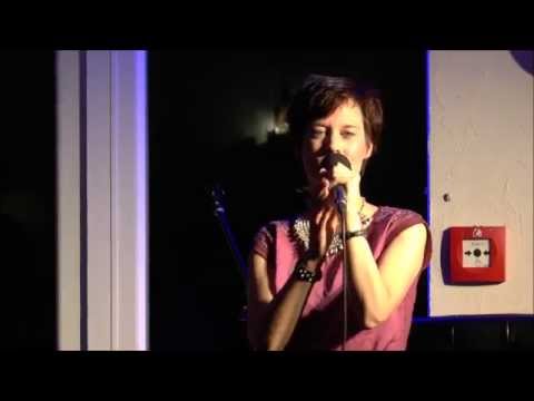 Hochzeitssängerin Indra