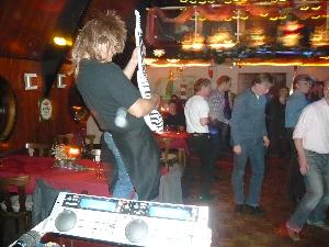 Tom Kaster  DiscoBox Achim DJ, Licht & Ton, Moderation & Unterhaltung