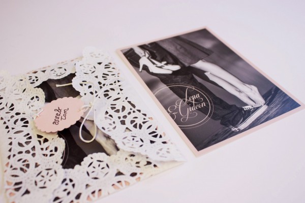 Kreative Vintage Hochzeitseinladung