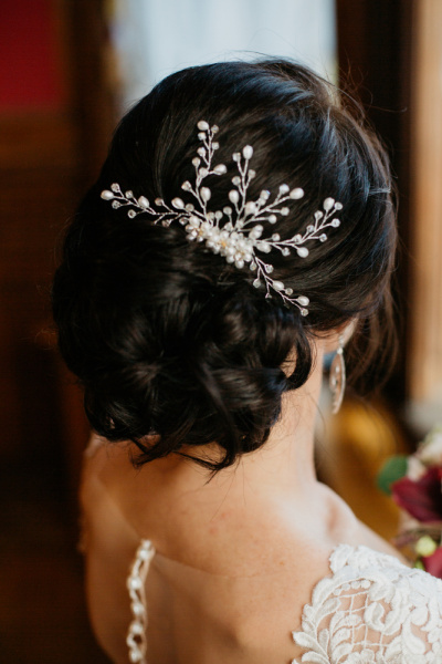 Hochsteckfrisur für die Hochzeit