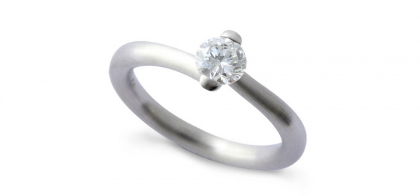 Verlobungsring in Silber mit Diamant