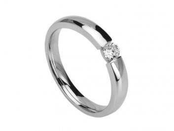 Schlichter Verlobungsring in Weißgold