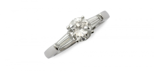 Verlobungsring mit umwerfendem Diamant