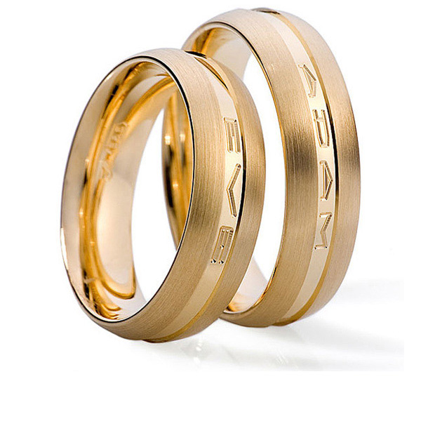 Trauring mit Gravur in Gold