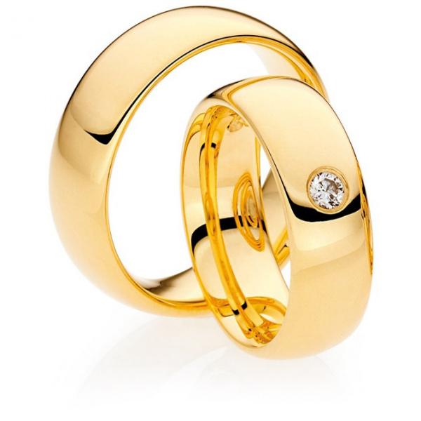 Geschliffener Trauring in Gold