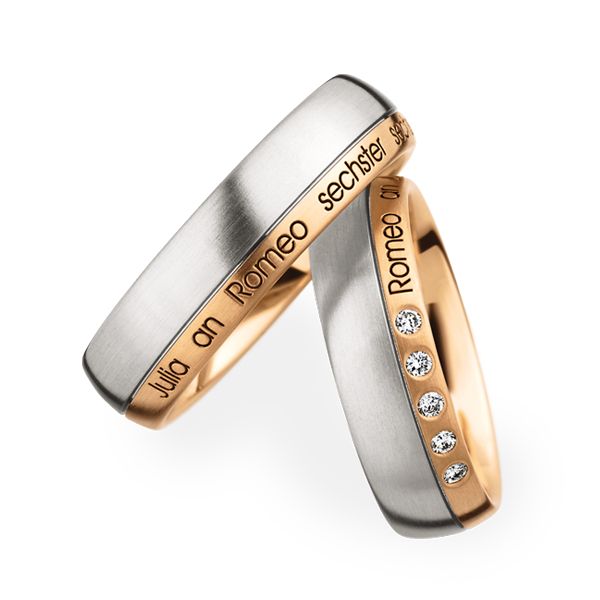 Matte Trauringe aus Platin mit Gravur