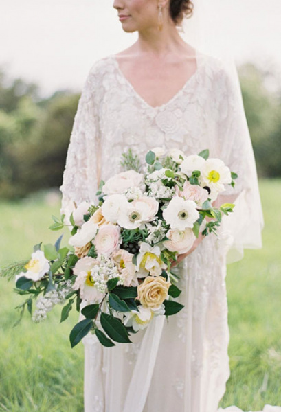 Wasserfallbrautstrauß im Vintage-Stil