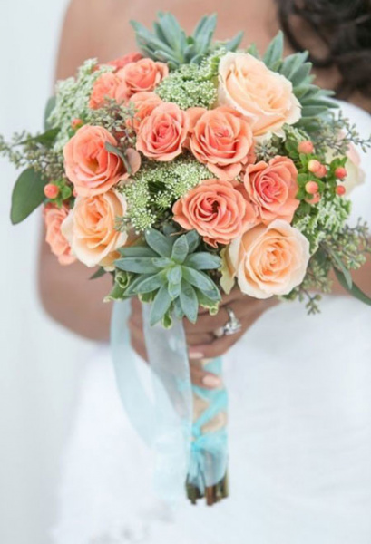 Brautstrauß mit Rosen in Peach-Tönen